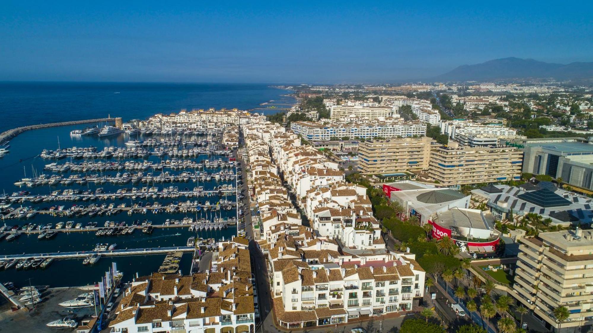 Marbella Banus Suites Екстериор снимка